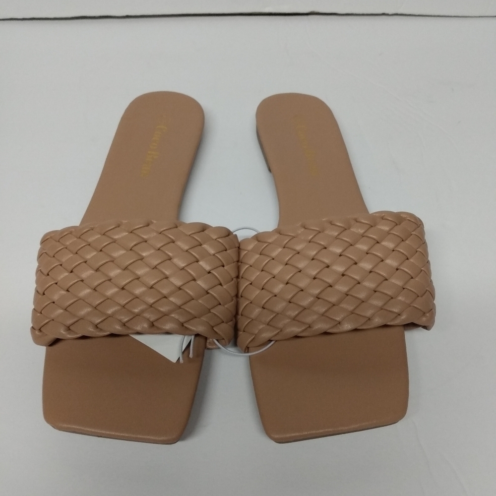 Coco Beau Square Toe Flat Sandals, sz 40/8, Tan, NWT